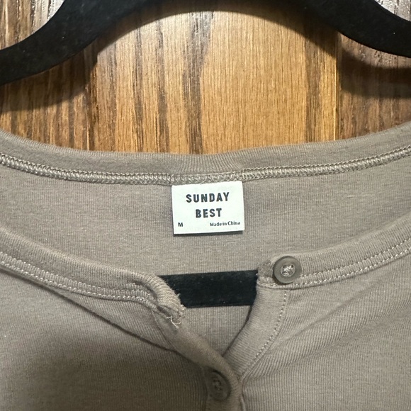 Sunday Best  Tan Long Sleeve Crop Blouse - Picture 2 of 4